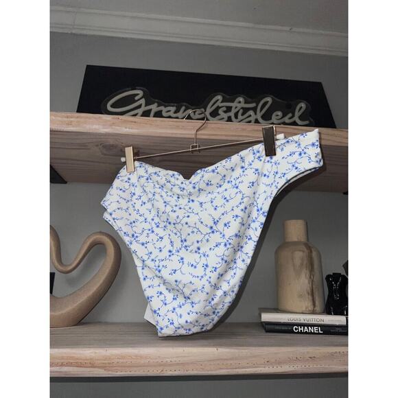 NWT Andie || The Symi Bikini Bottoms White w/ Blue Floral Pattern, Size XXL - Picture 2 of 7